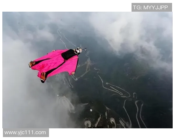 广州极限运动队的灵活性揭秘与挑战极限的精彩瞬间 广州极限运动队的灵活性揭秘与挑战极限的精彩瞬间